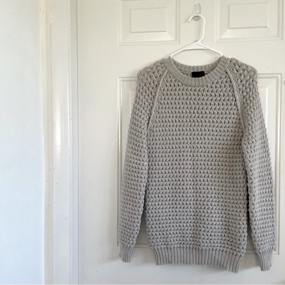 LANVIN  70% Merino Wool 30% Cashmere Men’s  Gray Sweater Size XS NWOT